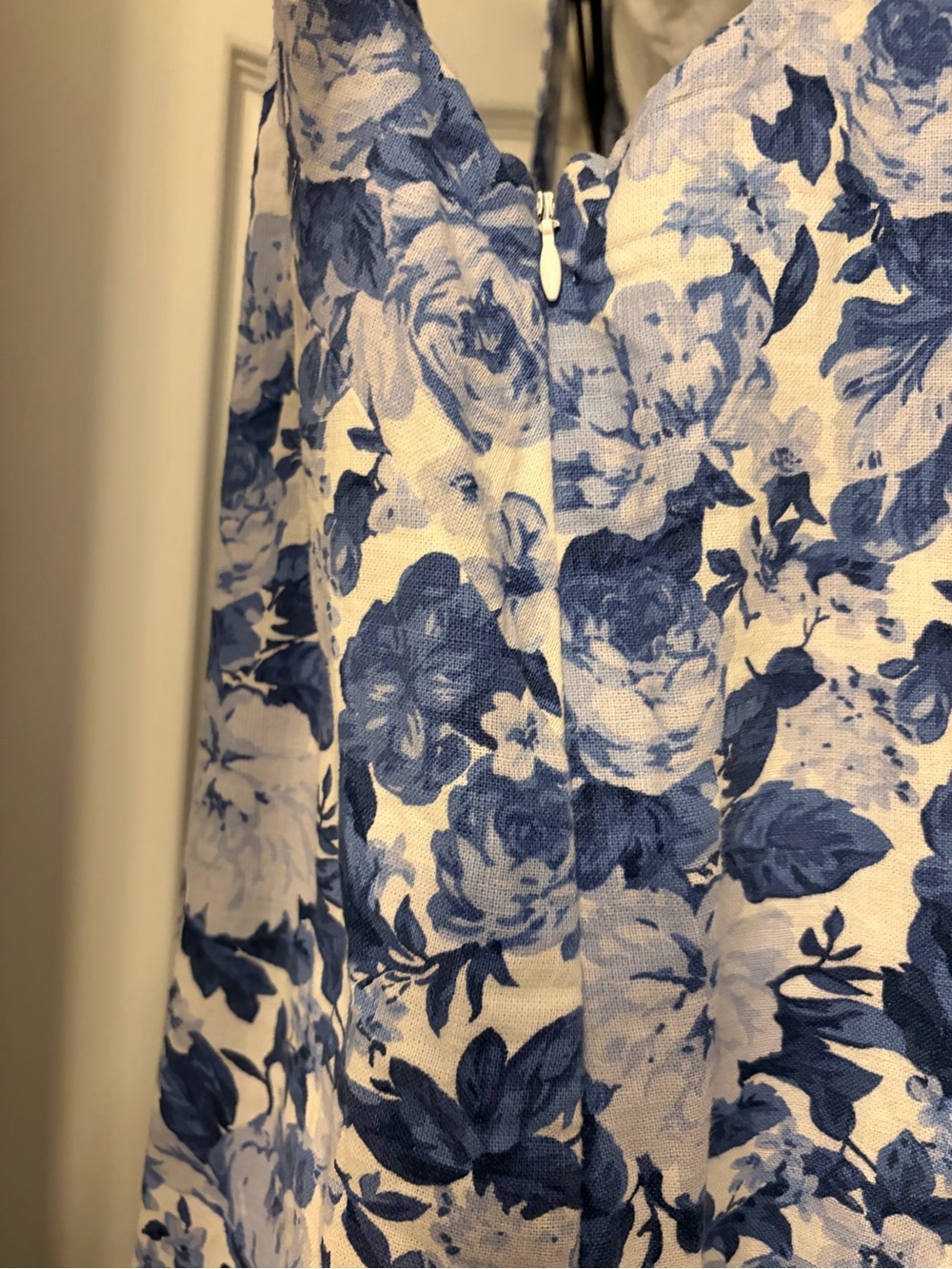 Abercrombie & Fitch Blue and White Floral Mini Dress - Picture 7 of 7